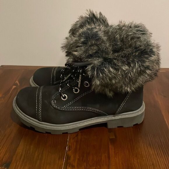 Roxy Tamarac Black Boots with Fur Trim Size 6.5 - Picture 3 of 13